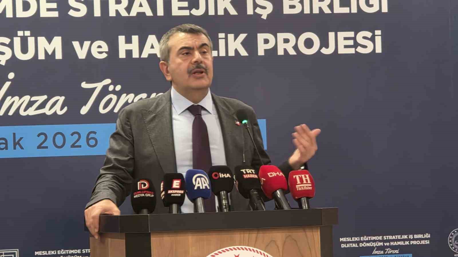 Milli Eğitim Bakanı Tekin, Kütahya’da mesleki eğitimle ilgili mesajlar verdi