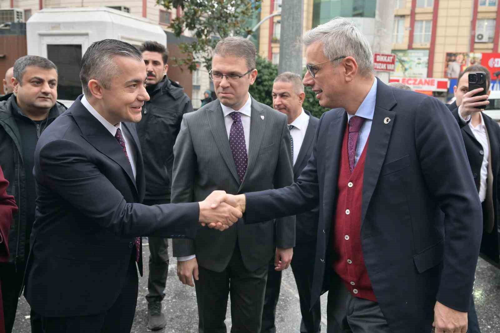 Bakan Memişoğlu’nun katıldığı toplantıda Esenyurt’taki sağlık yatırımları ele alındı