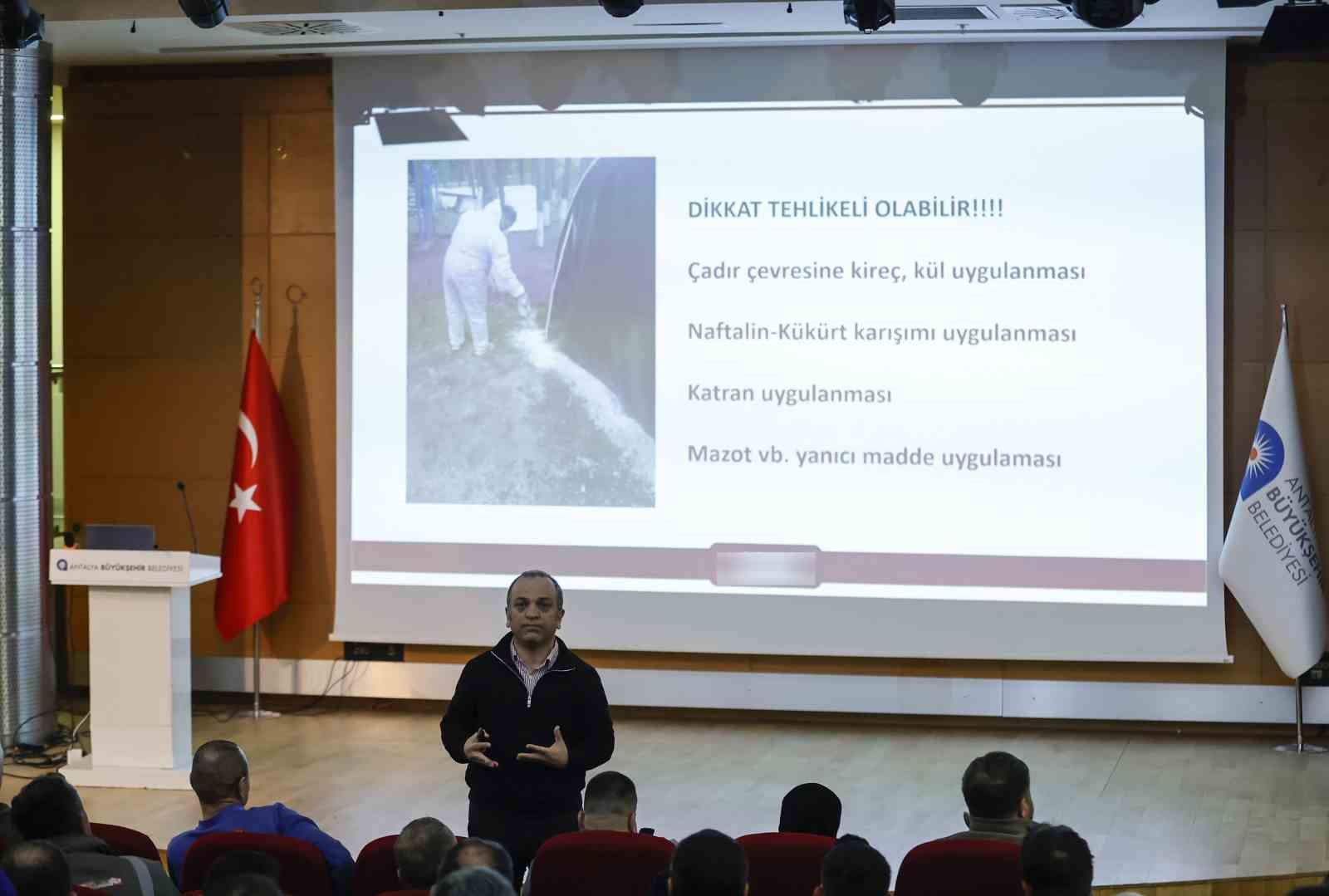 B&uuml;y&uuml;kşehir&rsquo;den ila&ccedil;lama personeline biyosidal &uuml;r&uuml;n kullanımı eğitimi
