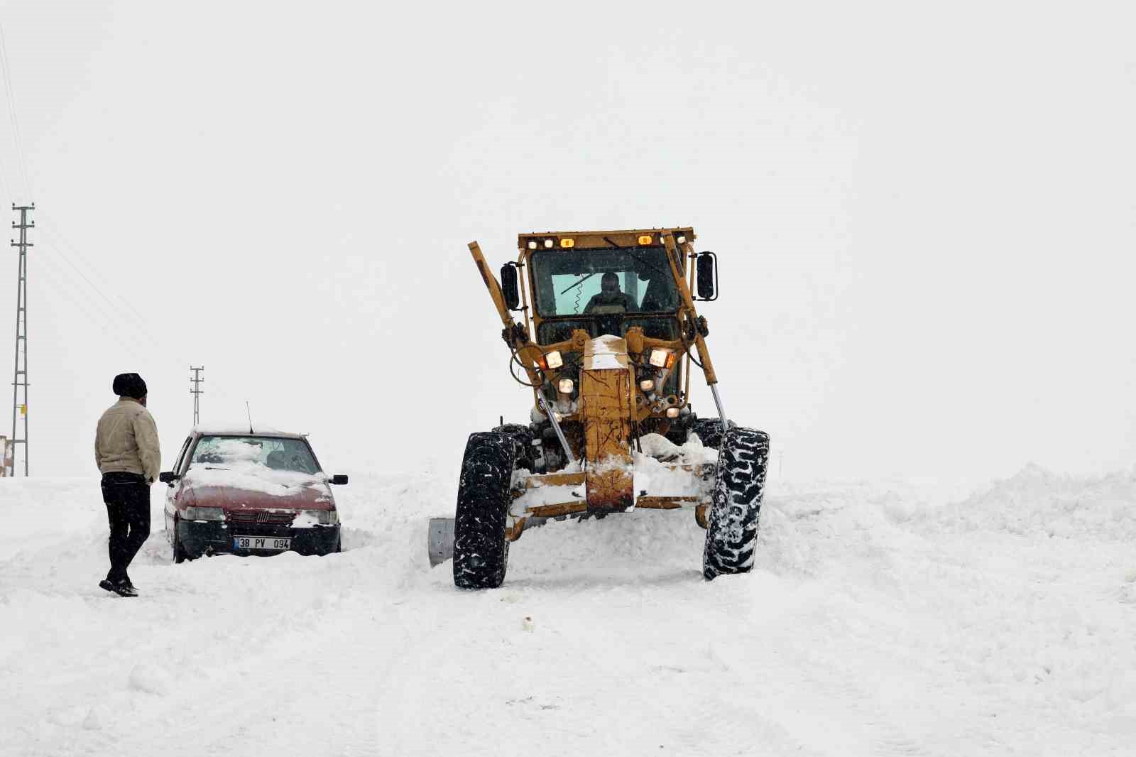 Vatandaşlardan Talas Belediyesi’ne teşekkür: "Belediye sadece yolumuzu değil, gönlümüzü de açtı"