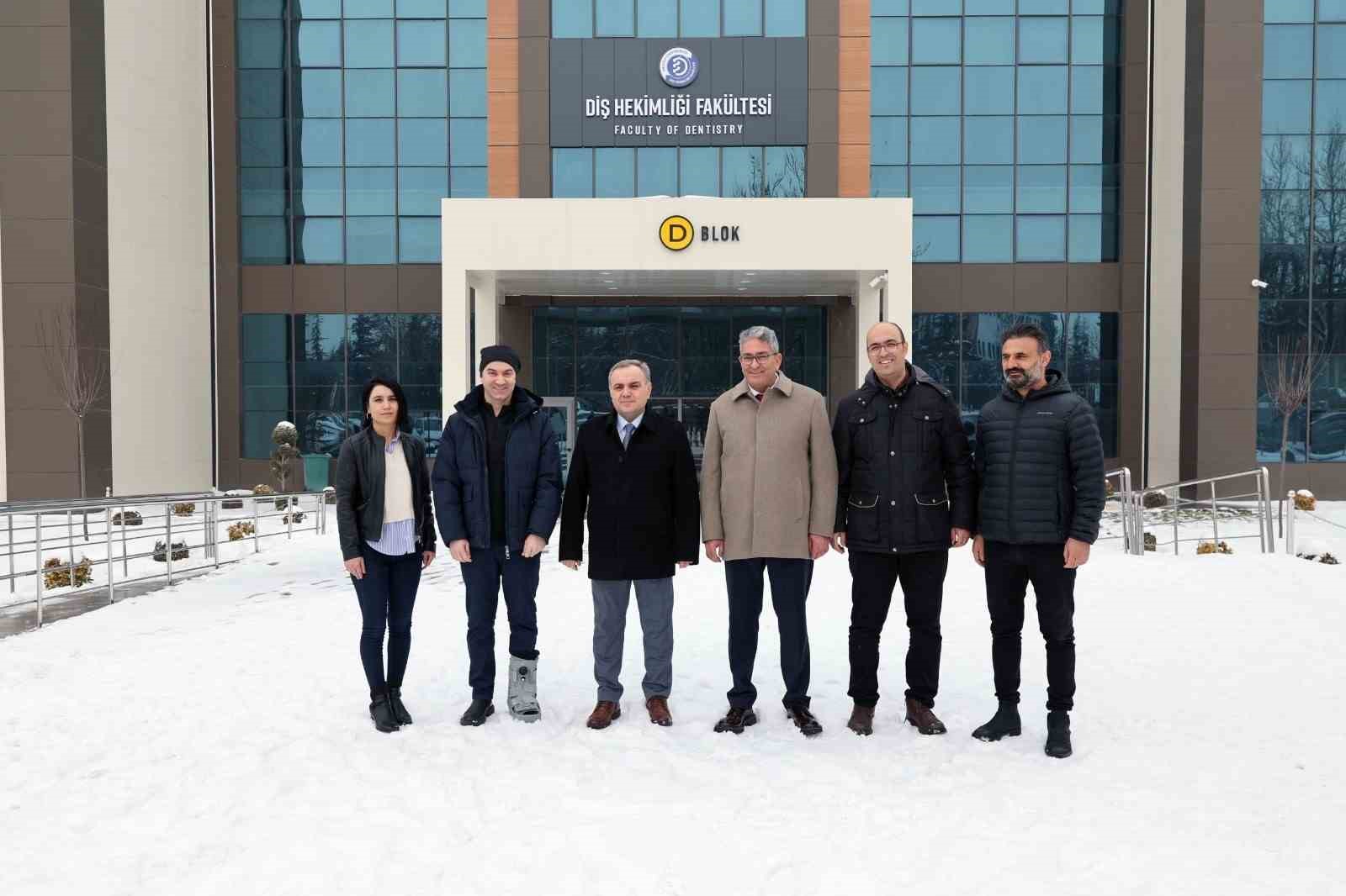 Rektör Altun, Yeni Diş Hastanesi Binası’nı inceledi