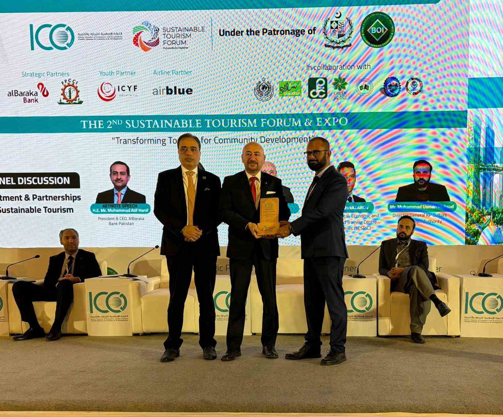 Başkan Ülken, Pakistan’da AYTO’yu temsil etti