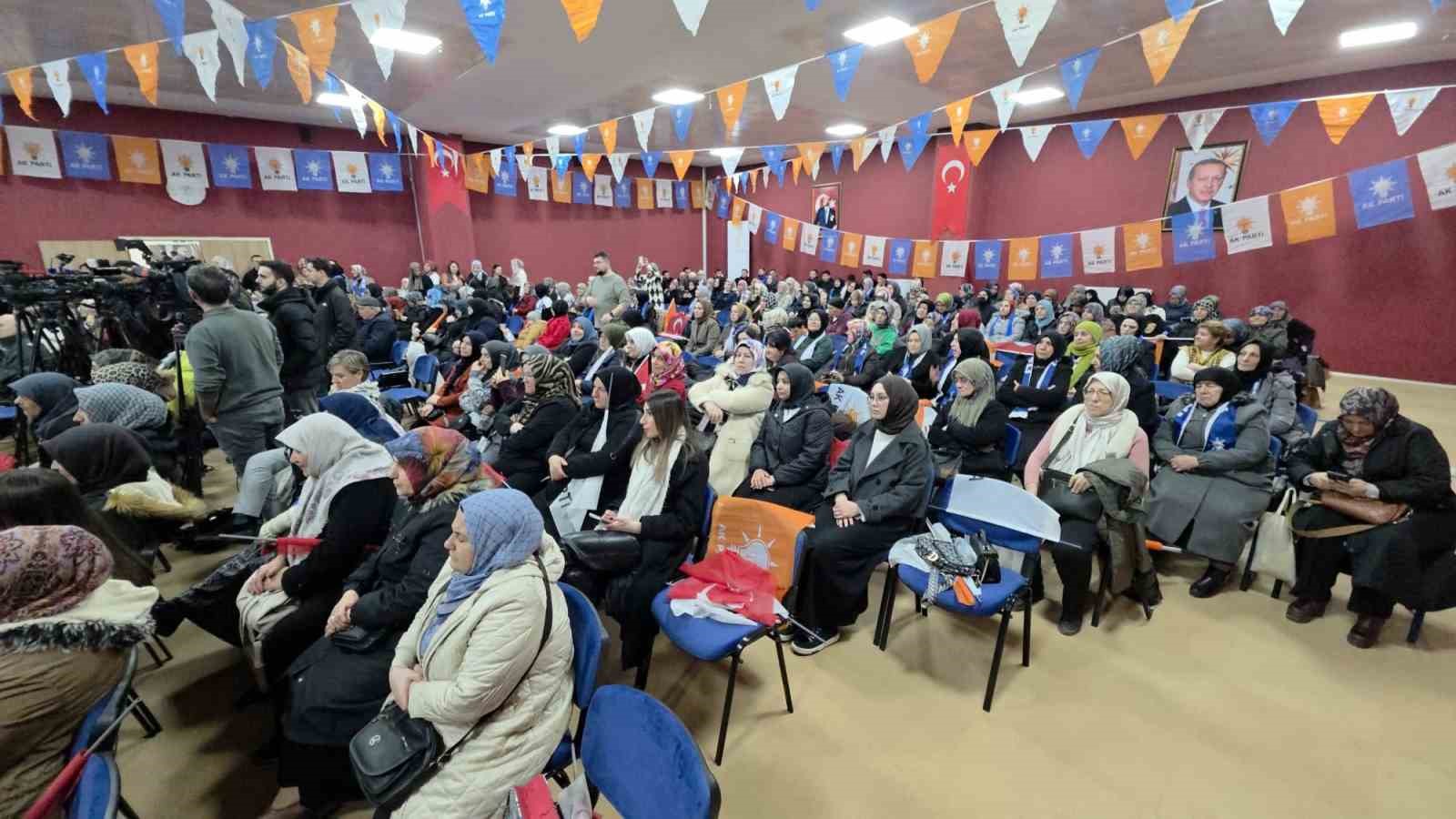 Bakan Tekin&rsquo;den CHP ve İBB&rsquo;ye kreş tepkisi: "CHP mensupları &rsquo;erkekseniz gelin kapatın&rsquo; diye hukuk devletiyle asla bağdaşmayacak c&uuml;mleler kurdular"
