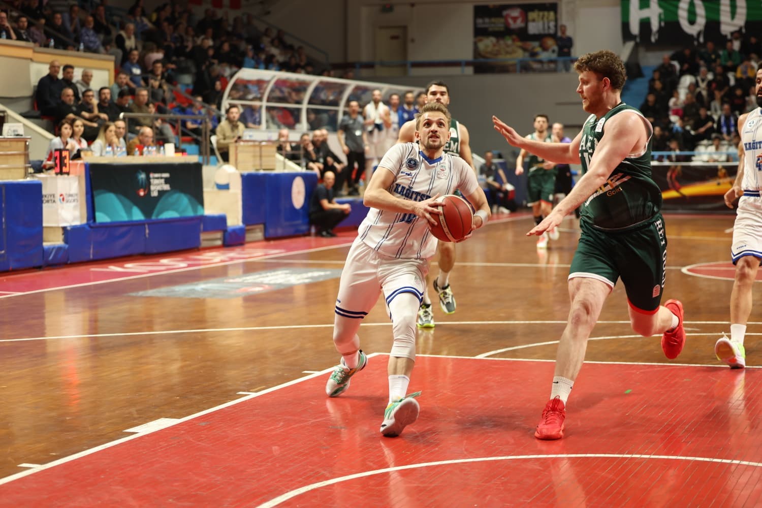 T&uuml;rkiye Basketbol Ligi: Kocaeli BŞB Kağıtspor: 99 - Haremspor: 97
