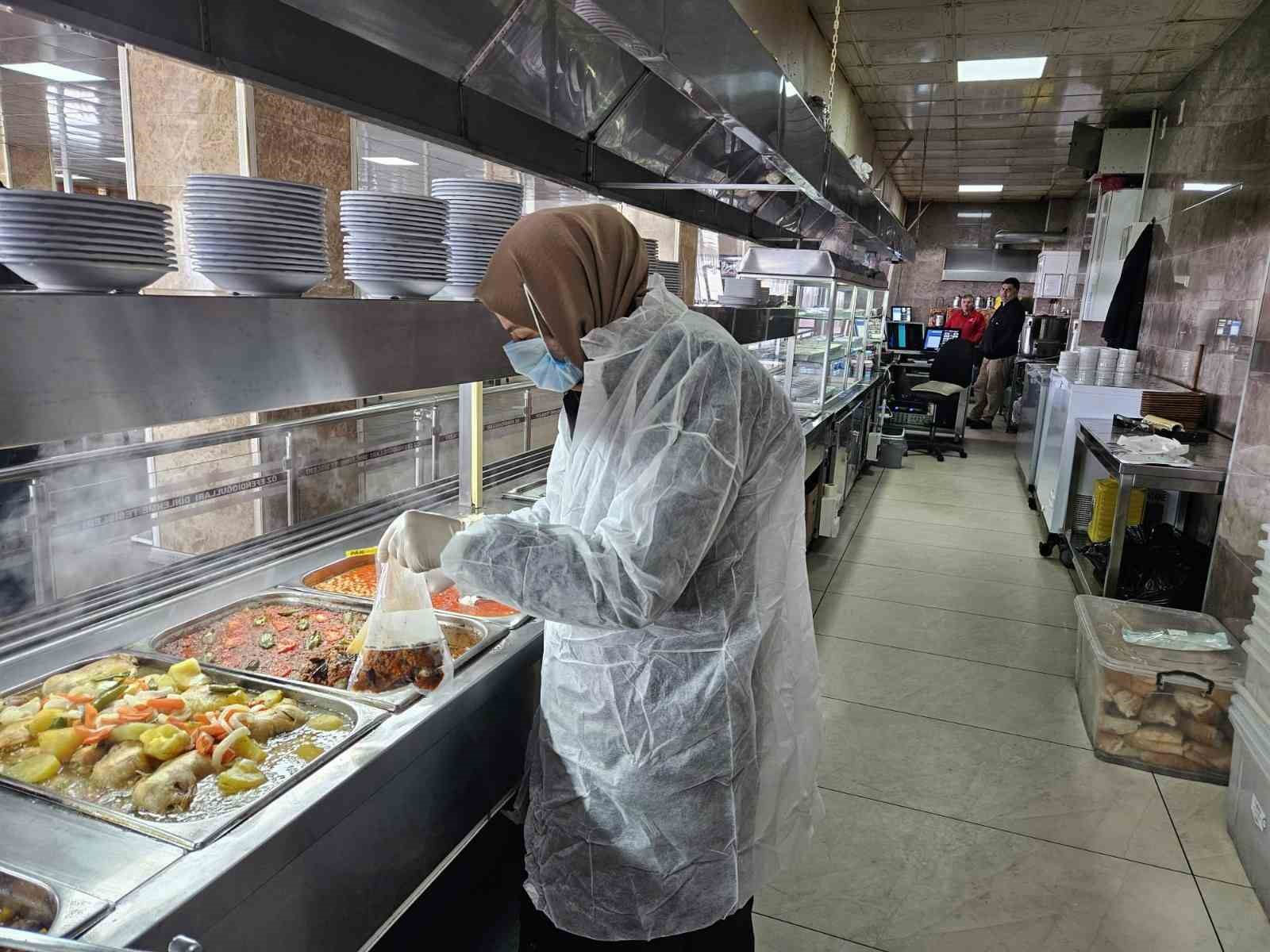 Gıda satışı yapan işyerleri denetlendi