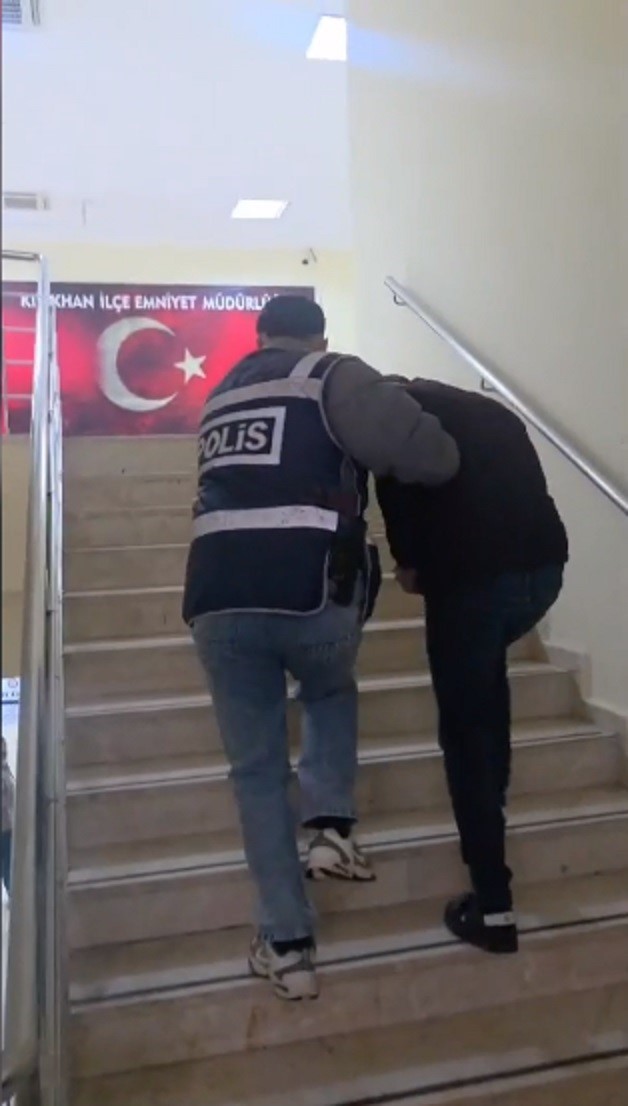 Hatay&rsquo;da aranan 4 h&uuml;k&uuml;ml&uuml; yakalandı
