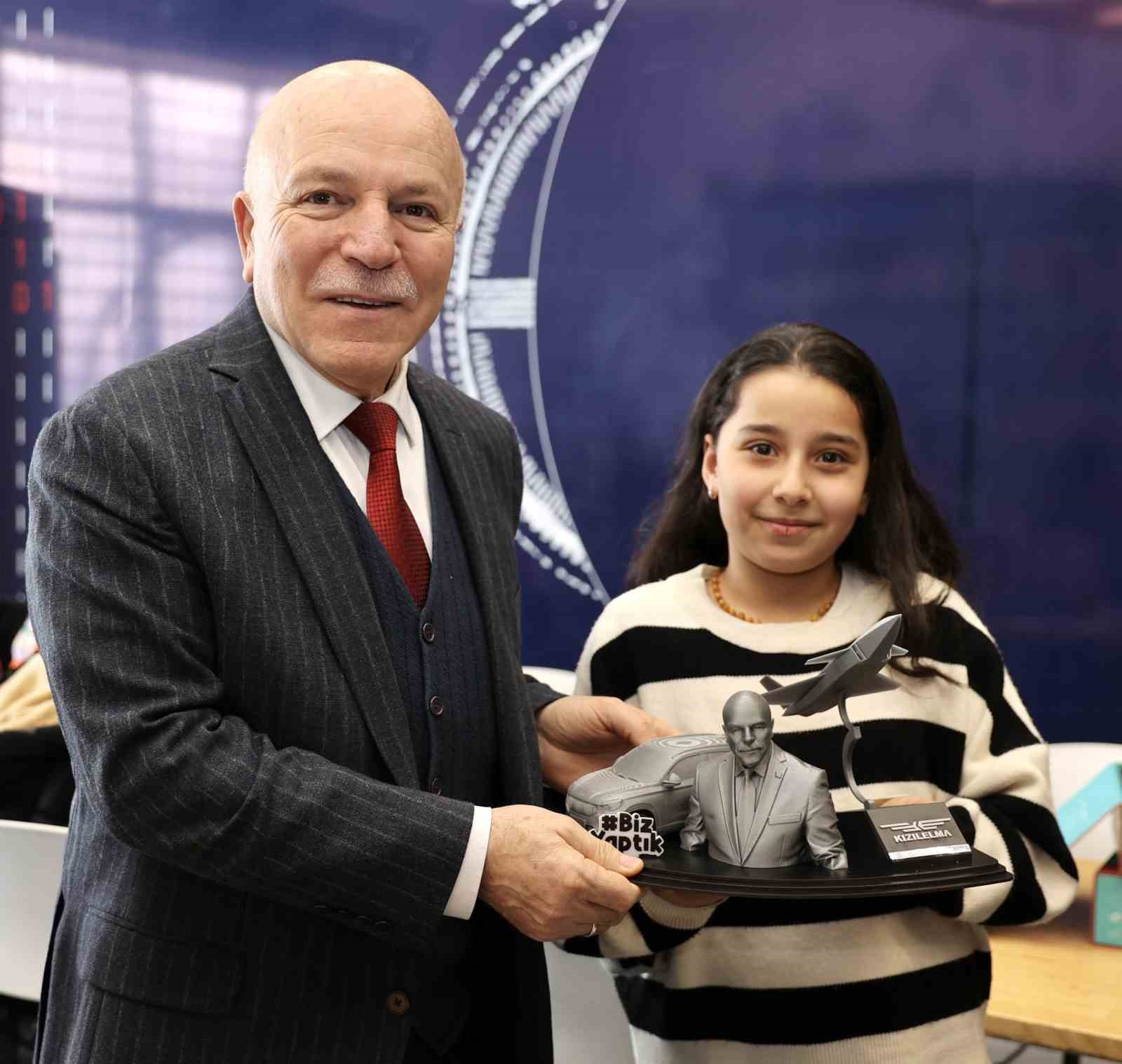 Başkan Sekmen geleceğin d&acirc;hileriyle buluştu
