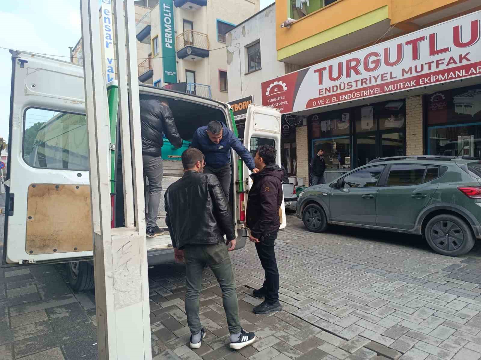 Turgutlu&rsquo;da 3 aylık bebek yatağında &ouml;l&uuml; bulundu
