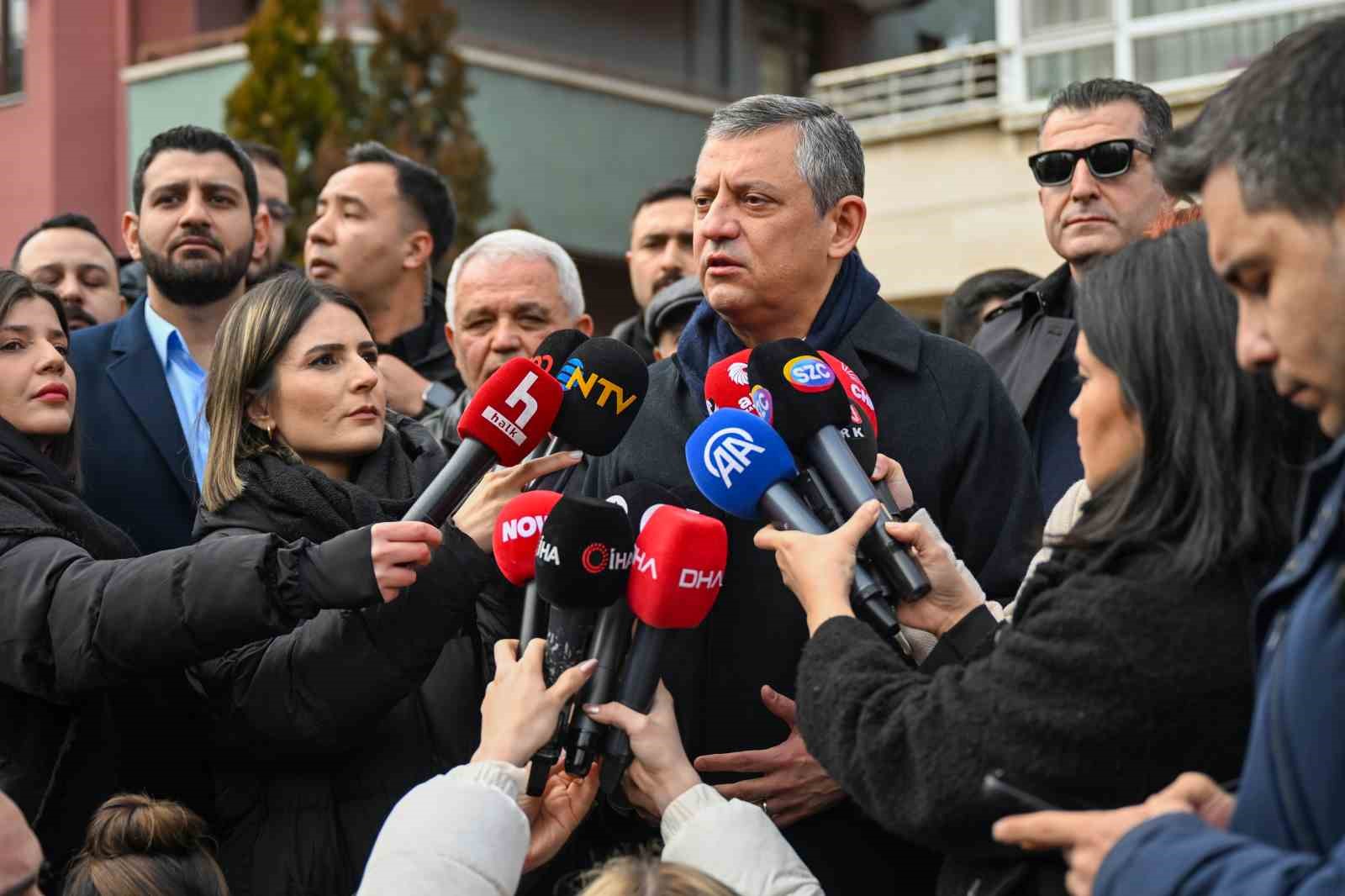 Gazeteci-Yazar Uğur Mumcu ölümünün 33’üncü yılında anıldı