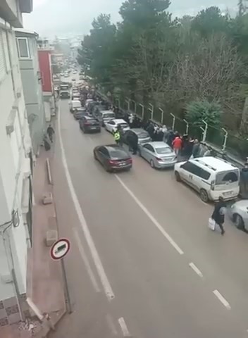 500 metreyi aşan kuyruk, sadece ona binebilmek i&ccedil;in
