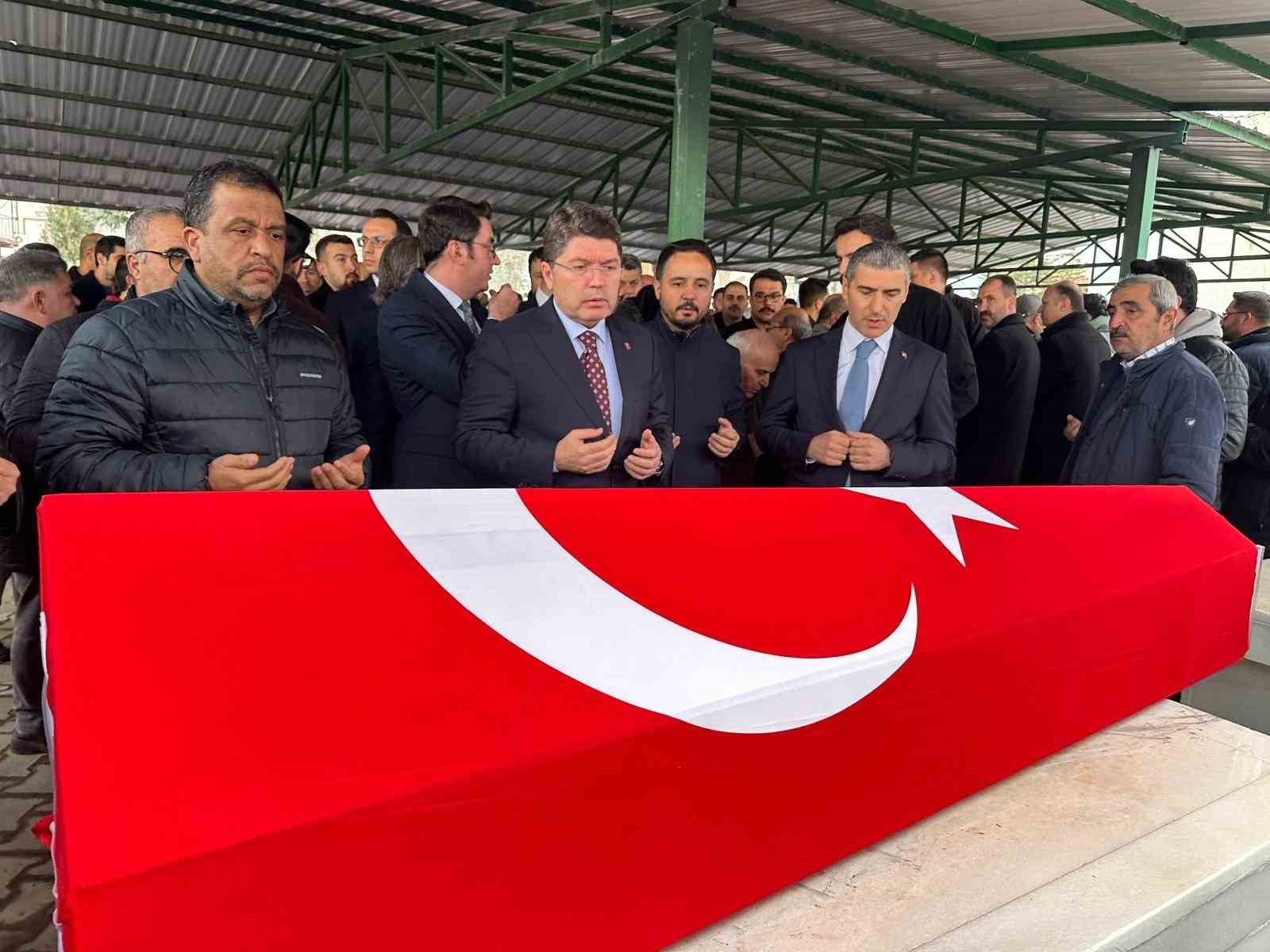 AK Parti Uşak eski Milletvekili Altay son yolculuğuna uğurlandı