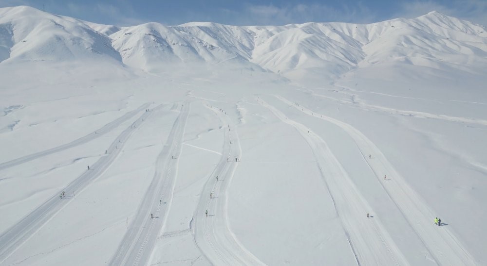 Y&uuml;ksekova&rsquo;da "Kayaklı Koşu Barış ve Kardeşlik 1. Etap yarışması" heyecanı
