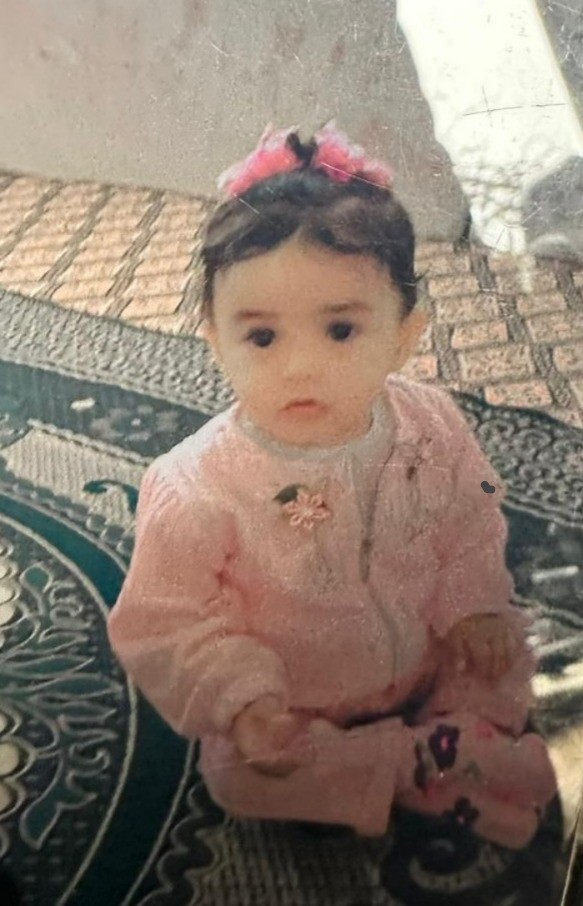 Kardeşleri ve arkadaşlarıyla oynarken tahliye kanalına d&uuml;şen 3 yaşındaki Berra hayatını kaybetti
