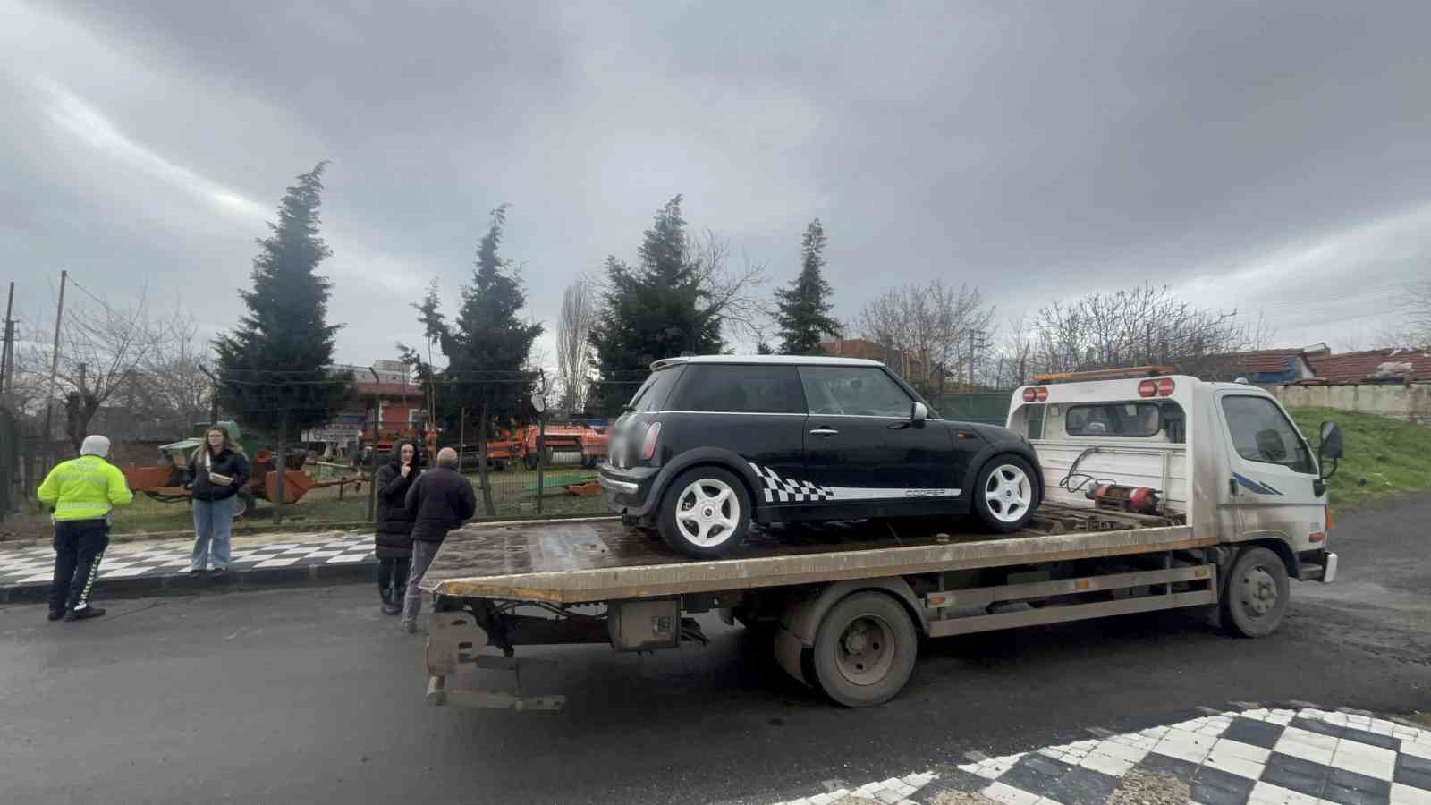 &Ccedil;orlu&rsquo;da abart egzozlu otomobile ceza kesildi
