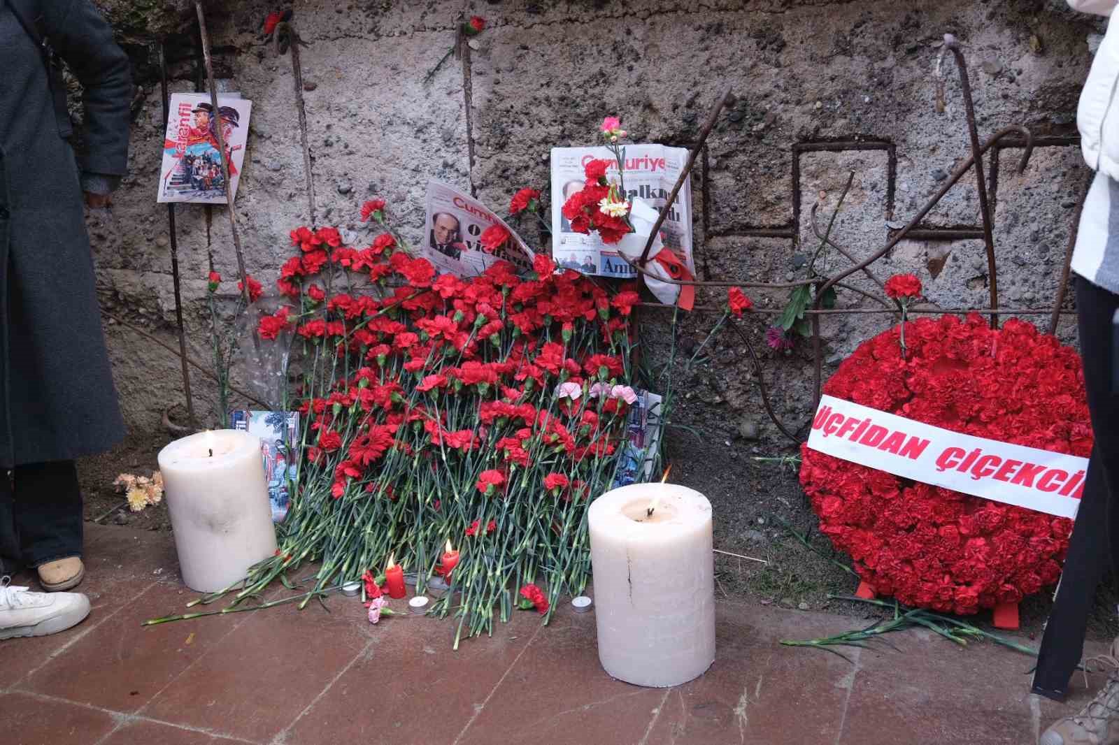 Gazeteci-Yazar Uğur Mumcu ölümünün 33’üncü yılında anıldı