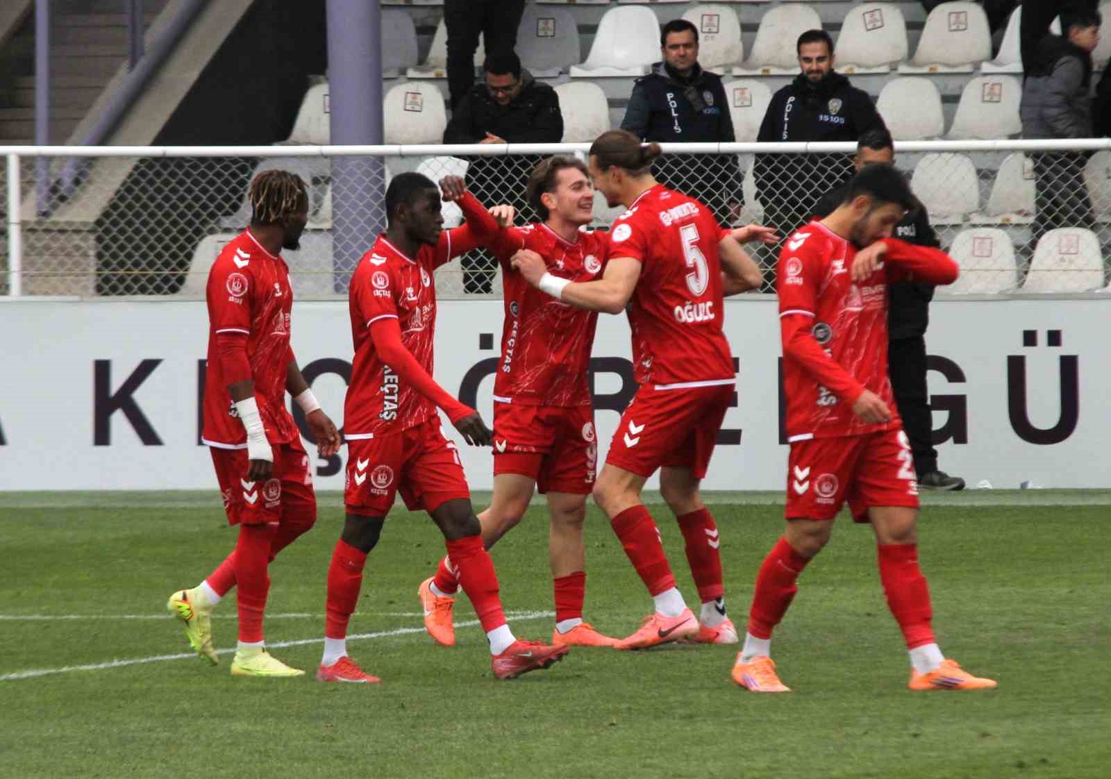 Trendyol 1. Lig: Ankara Ke&ccedil;i&ouml;reng&uuml;c&uuml;: 5 - Boluspor: 1
