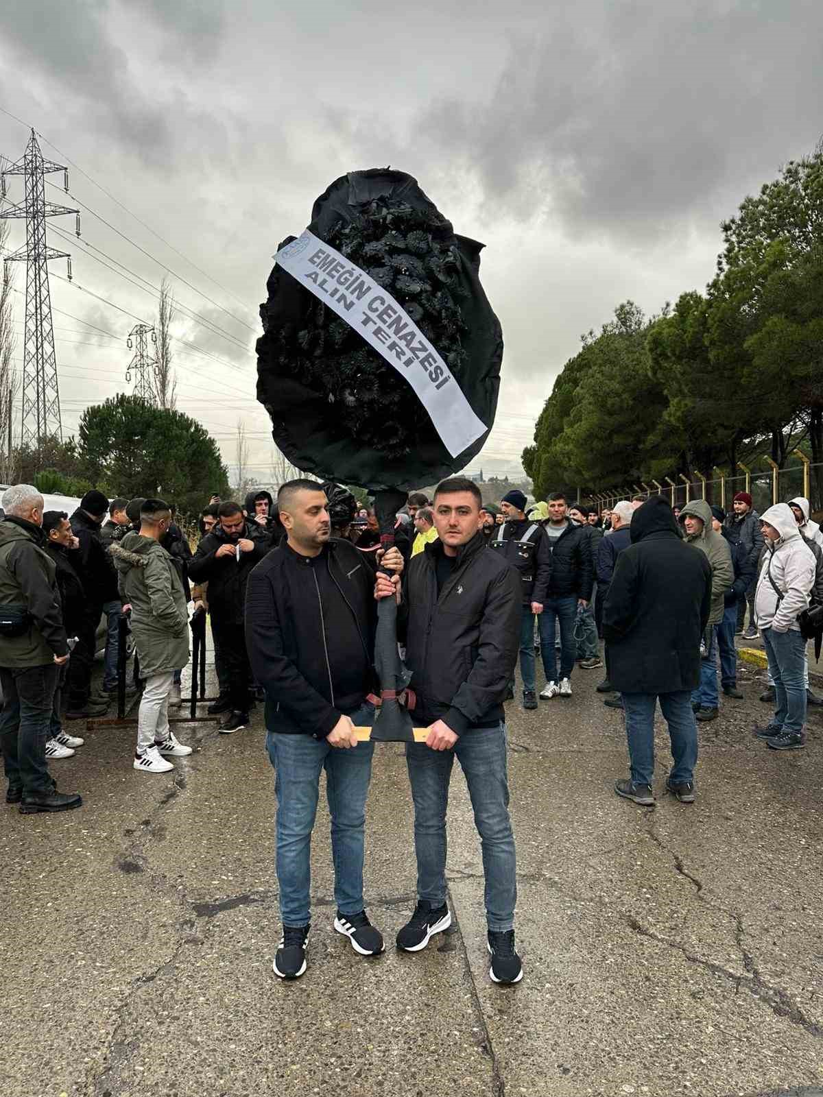 TORKU’ya siyah tabutlu eylem