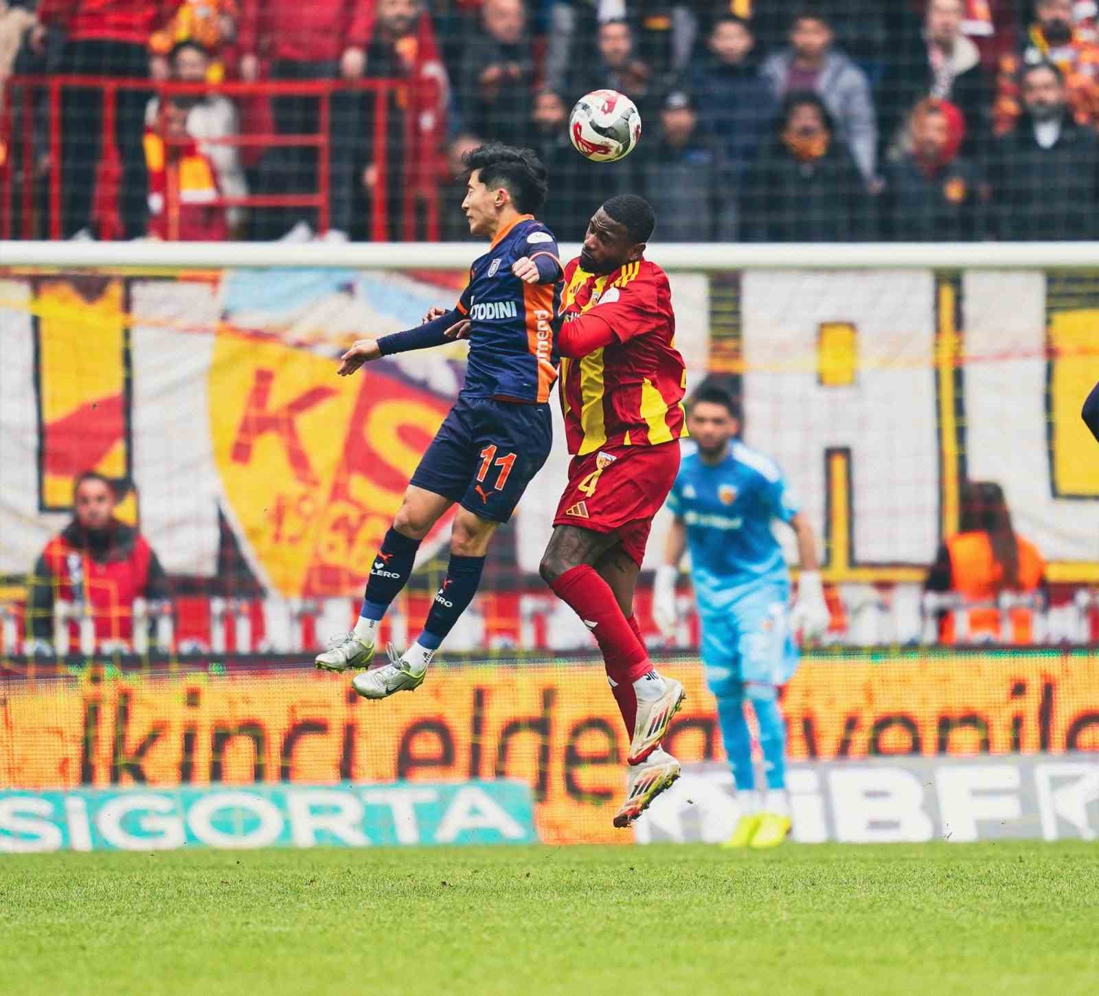 Trendyol Süper Lig: Kayserispor: 0 - RAMS Başakşehir: 3 (Maç sonucu)