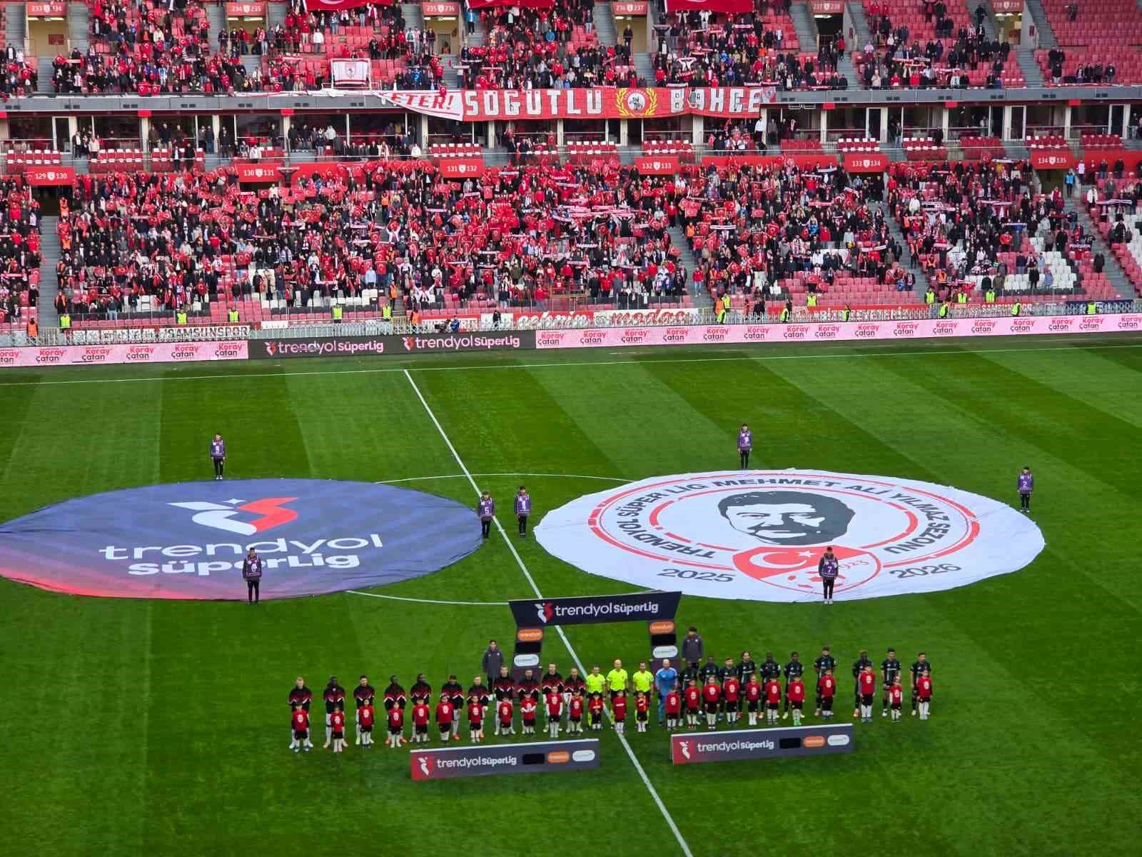 Trendyol Süper Lig: Samsunspor: 0 - Kocaelispor: 0 (Maç devam ediyor)