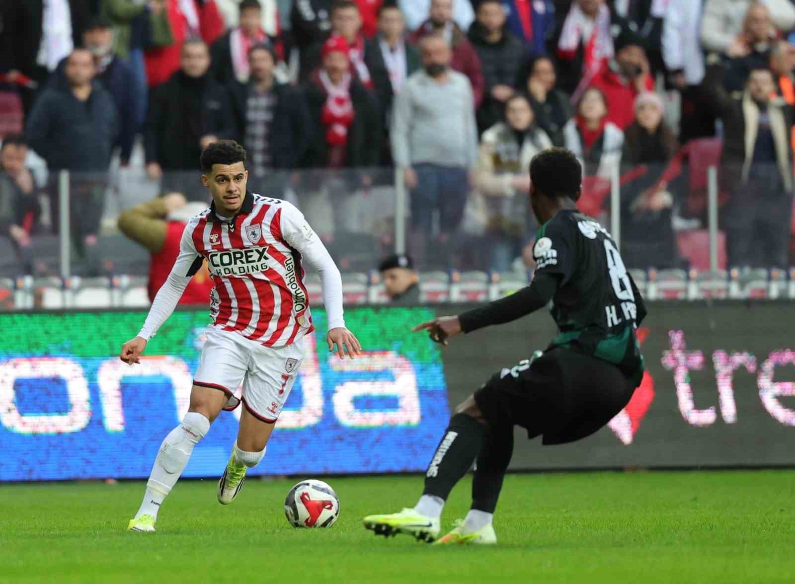 Trendyol Süper Lig: Samsunspor: 0 - Kocaelispor: 0 (İlk yarı)