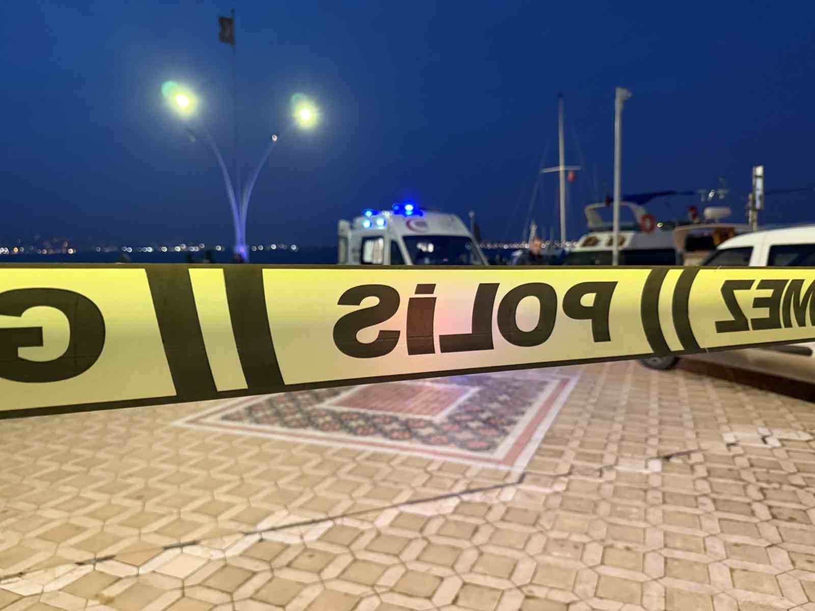 Balıkçılar fark etti, denizde dalgıç kıyafetli erkek cesedi bulundu