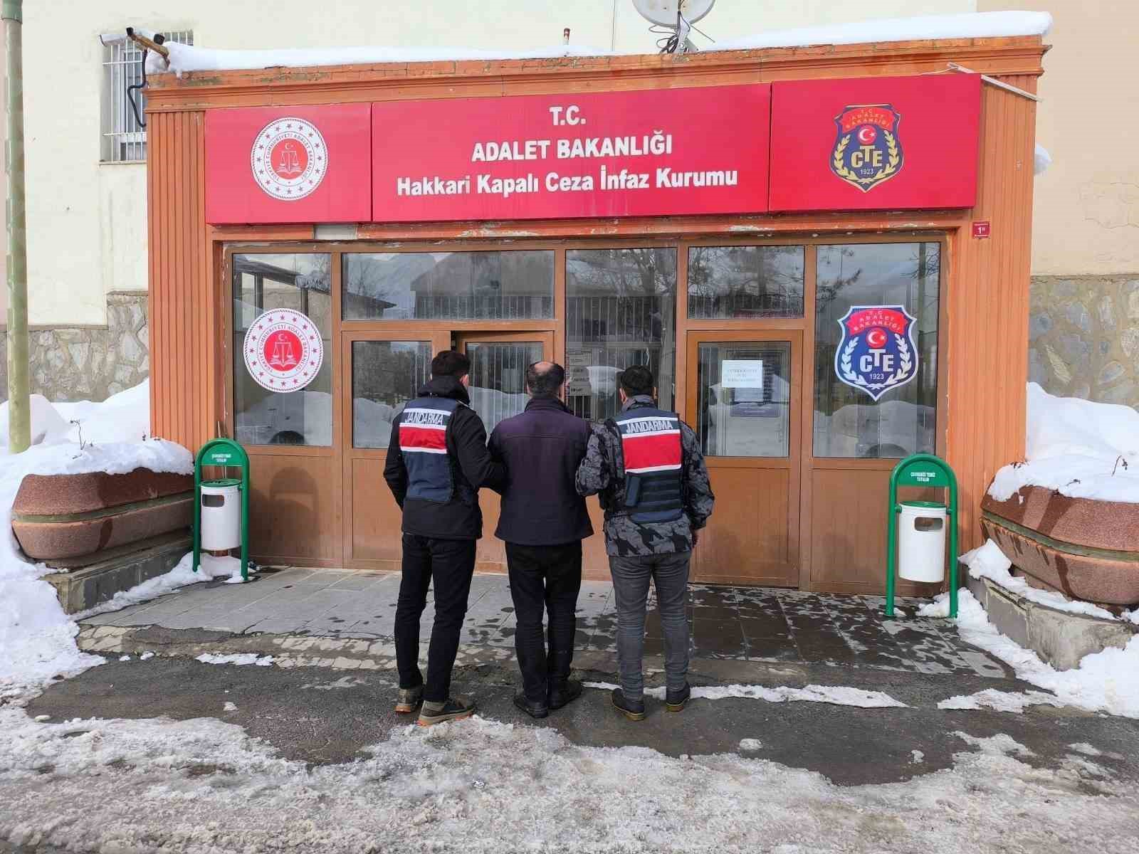 Hakkari’de 9 yıl 9 ay hapis cezası bulunan şahıs yakalandı