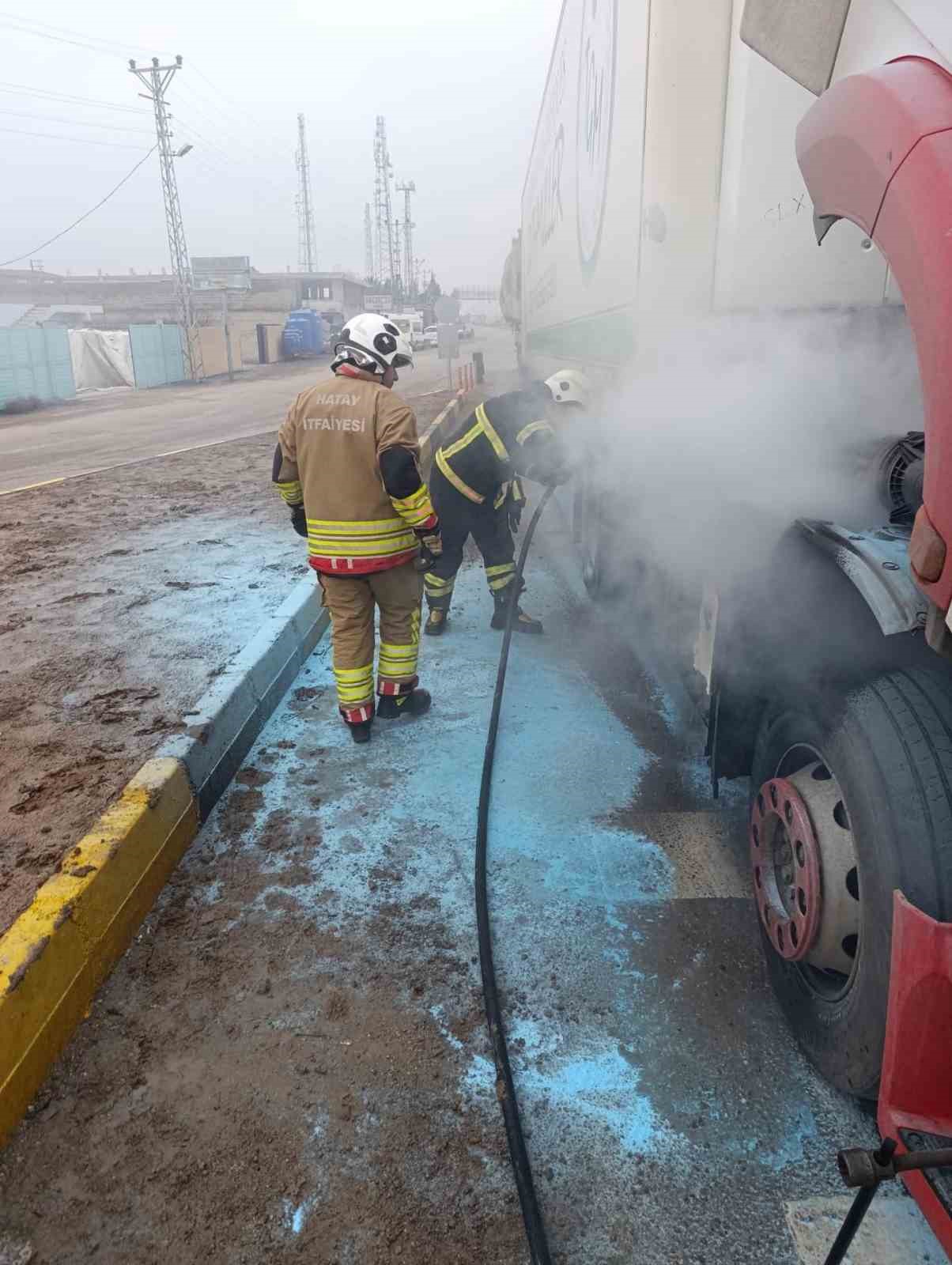 Reyhanlı’da tır yangını