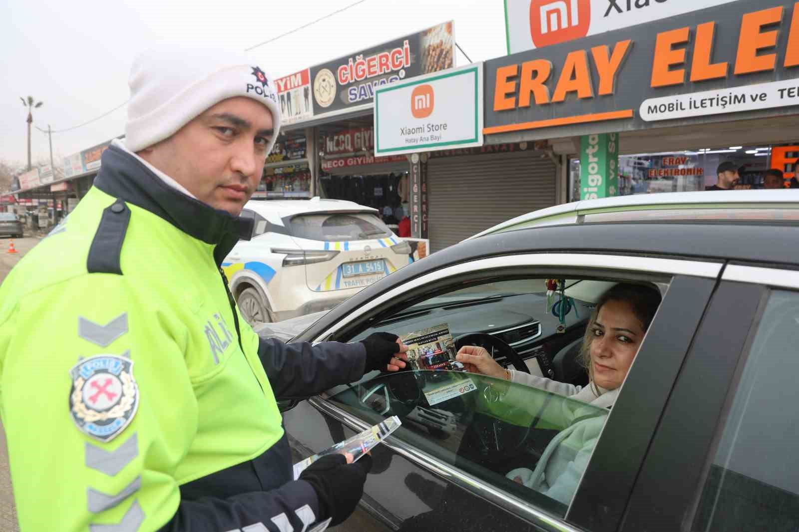 İnsan hayatına mal olabilen ’hatalı araç parkı’ konusunda sürücüler uyarıldı