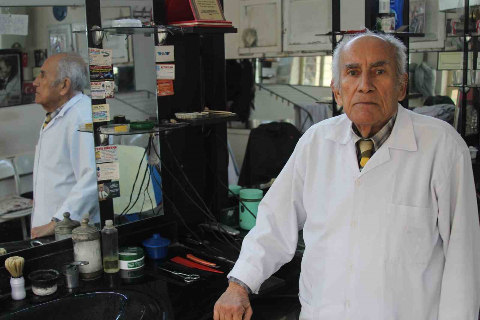 80 yaşında, 66 yıldır berber
