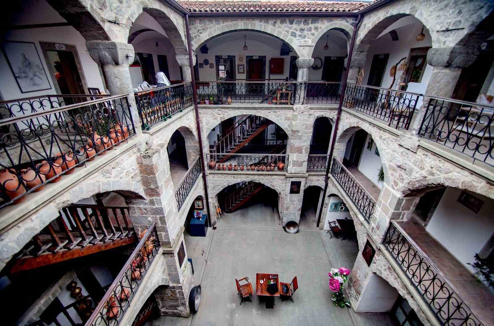 Trabzon&rsquo;da bir zamanlar sayıları 33&rsquo;d&uuml;, 7&rsquo;si g&uuml;n&uuml;m&uuml;ze kadar ulaştı
