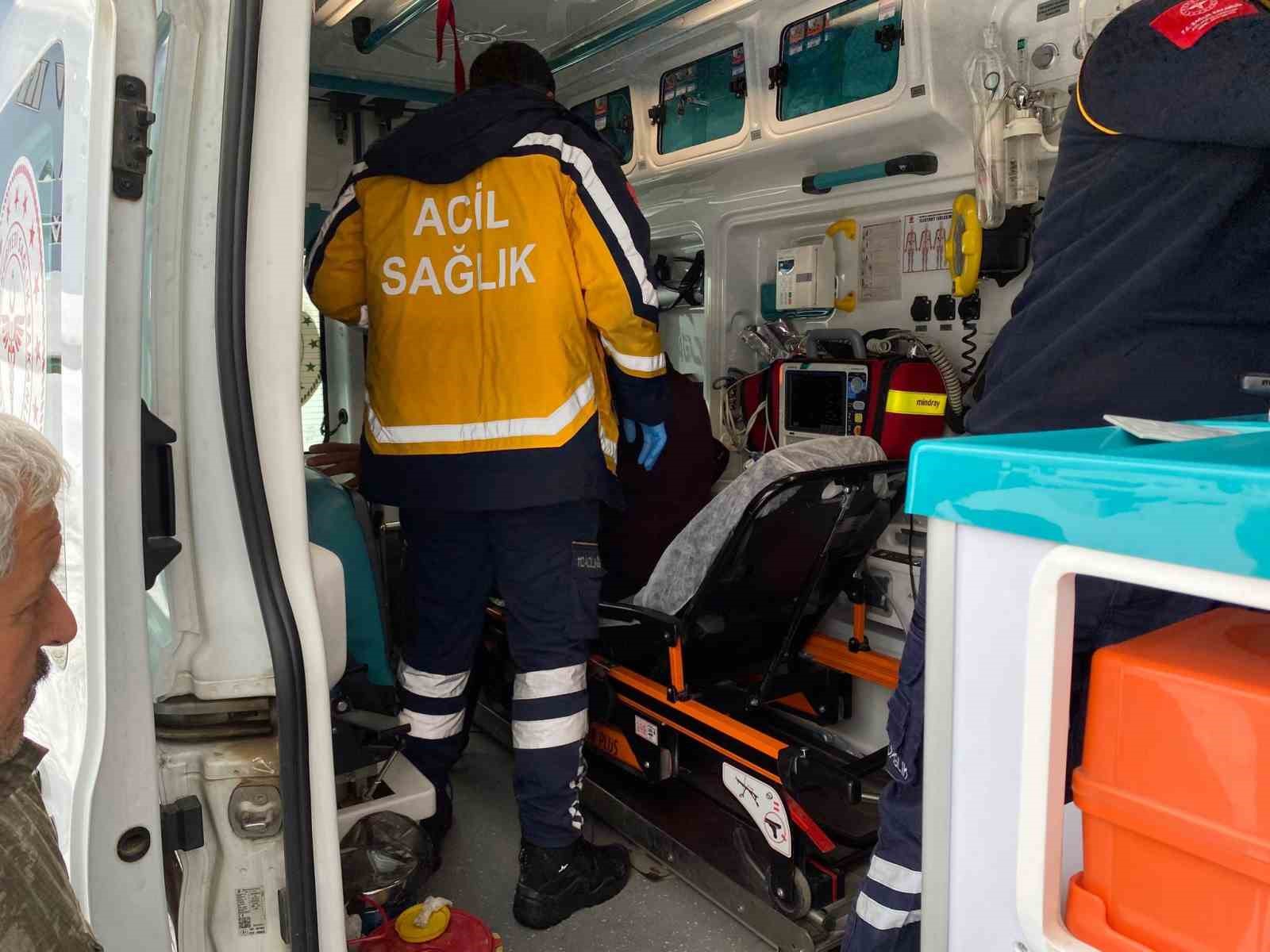 Sason&rsquo;da ekiplerin zorlu kış mesaisi