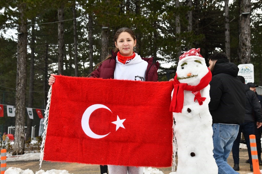 Osmaniye&rsquo;de bir ilk: Zorkun Yaylası kar festivali ile renklendi
