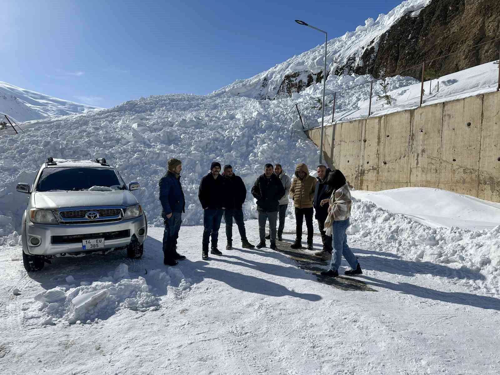 &Ccedil;atak&rsquo;ta iki ayrı &ccedil;ığ d&uuml;şt&uuml;
