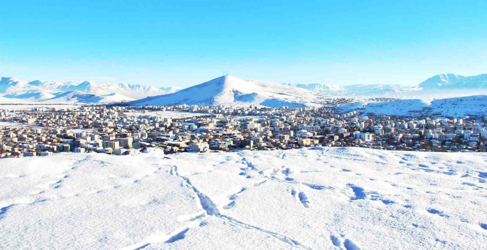 Afşin&rsquo;de kar sonrası manzara hayran bıraktı
