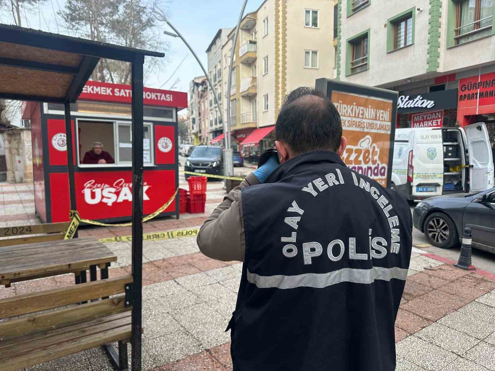 Uşak&rsquo;ta bı&ccedil;aklanan şahıs ağır yaralandı
