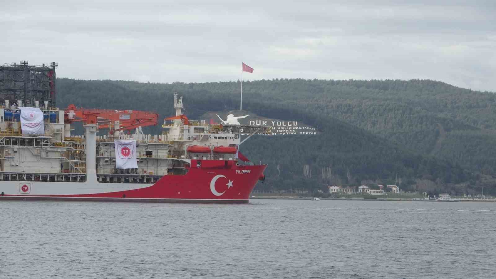 T&uuml;rk sondaj gemisi Yıldırım &Ccedil;anakkale Boğazı&rsquo;ndan ge&ccedil;ti
