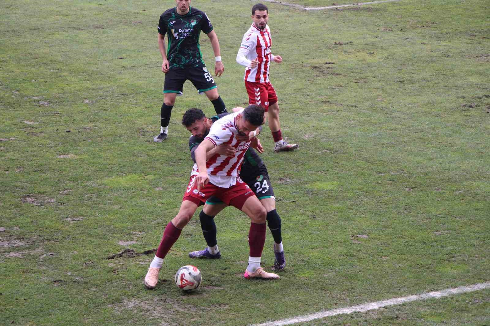 TFF 3. Lig: Amasyaspor: 1 - Tokat Belediyespor: 1