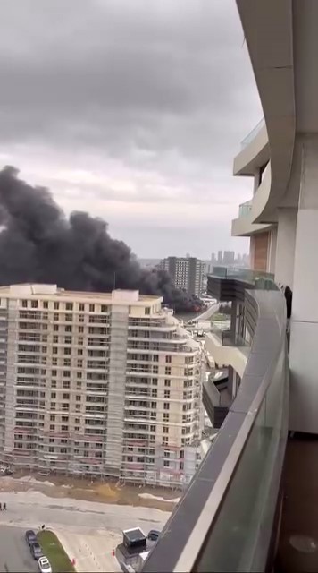 Esenyurt&rsquo;ta bir zincir market deposunda yangın &ccedil;ıktı. Olay yerine &ccedil;ok sayıda itfaiye ekibi sevk edildi.
