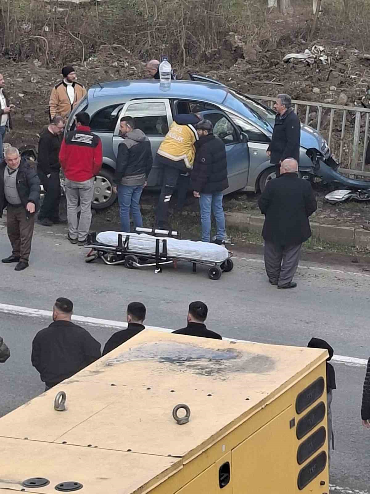 Direksiyon başında kalp krizi geçirip kaza yapan sürücü öldü