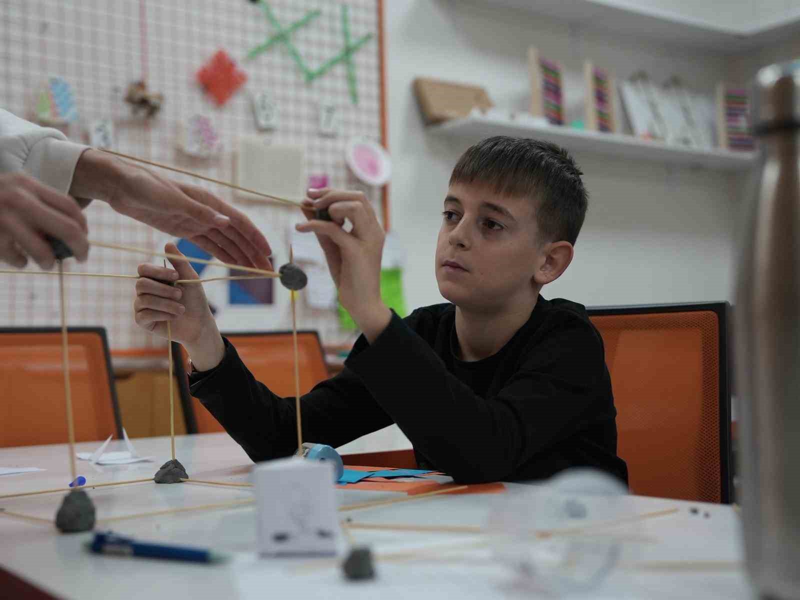 D&uuml;zce Bilim Merkezi ara tatilin adresi
