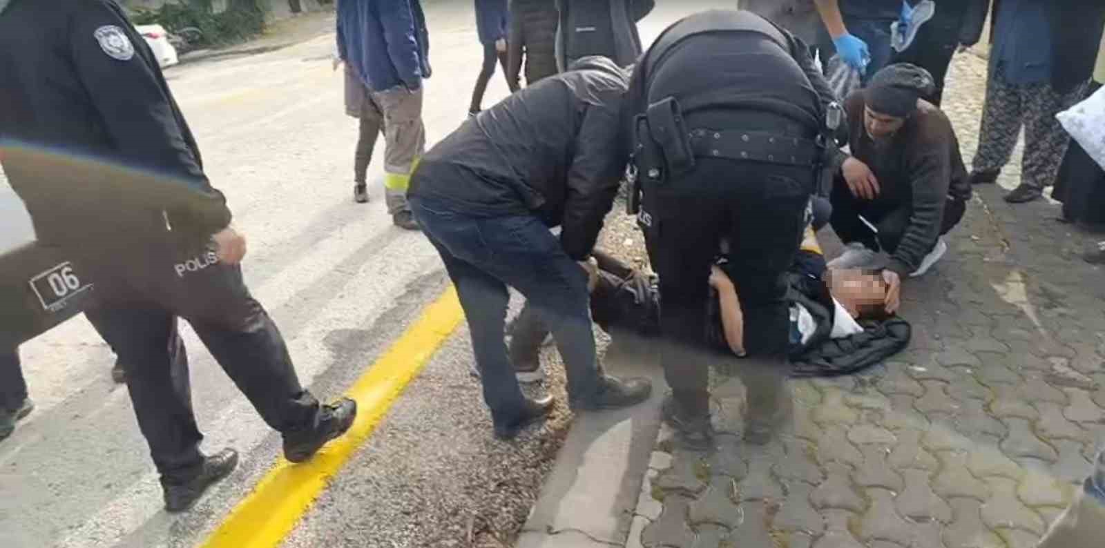 Ankara’da motosiklet sürücüsü köpeğe çarpmamak isterken kaza yaptı