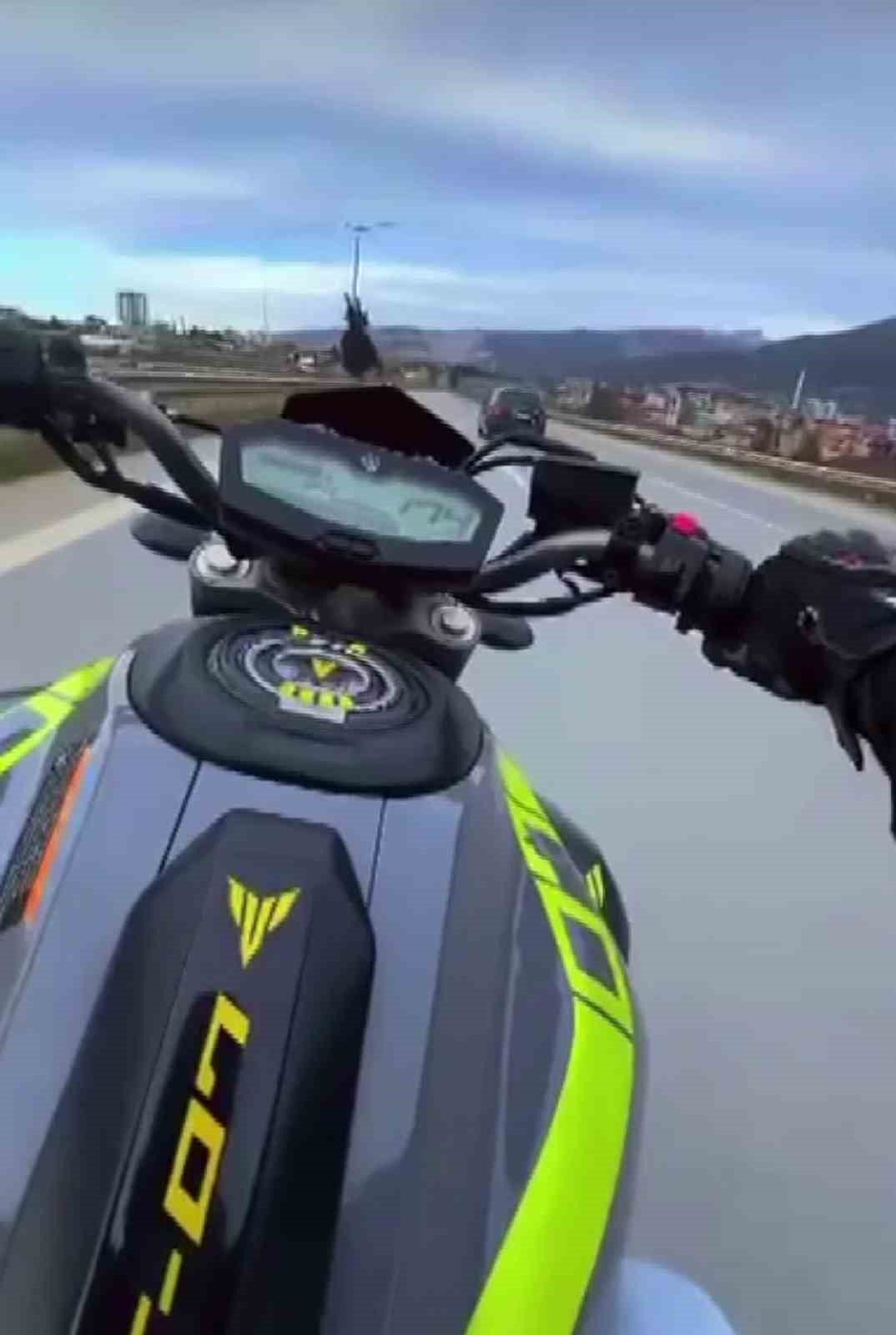 Otobanda 174 kilometre hızla ölüme meydan okuyan motosikletliye 45 bin TL ceza