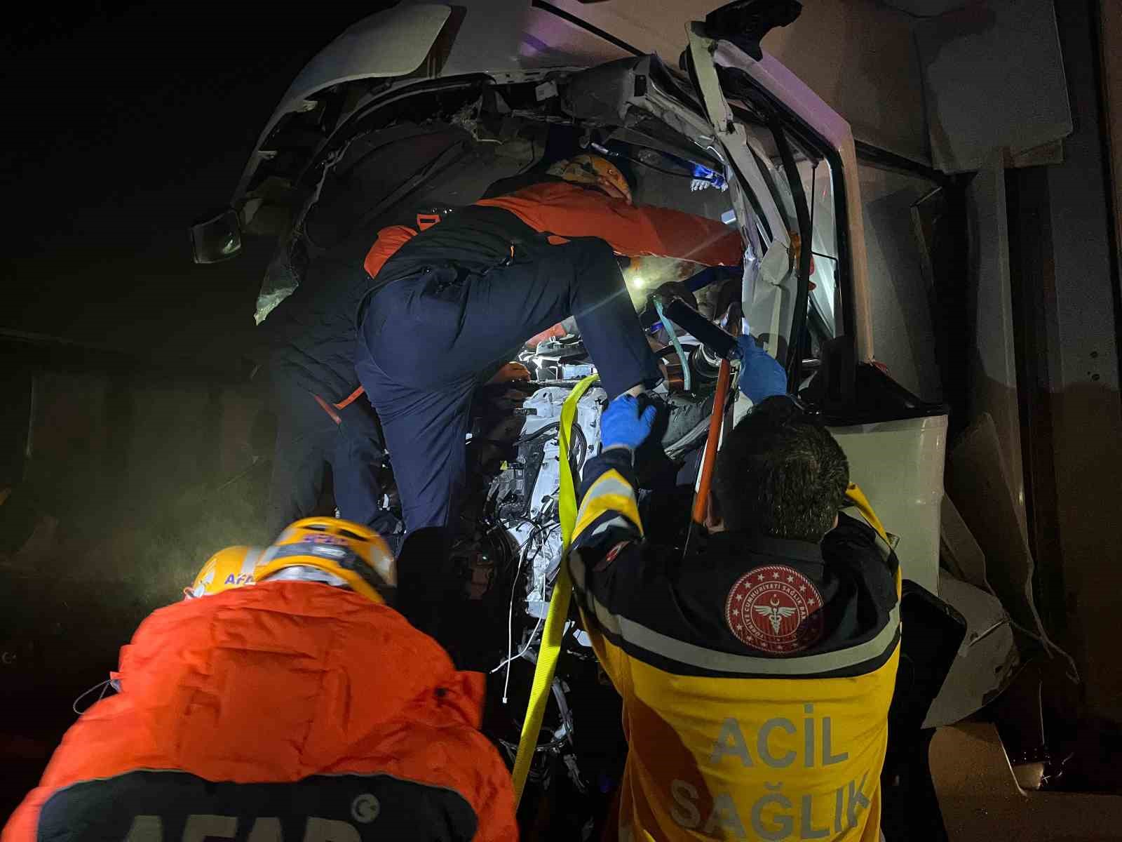 Sivas’ta zincirleme trafik kazası: 8 yaralı