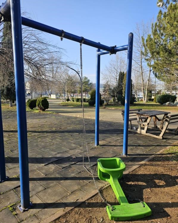 Bilecik&rsquo;te kamuya ait banklara zarar verildi
