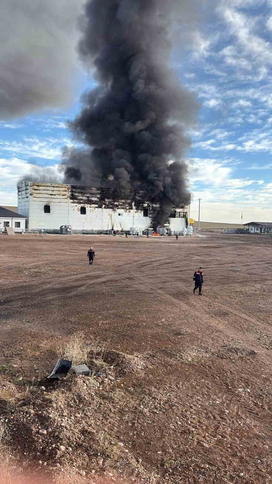 Elektrik üretim tesisinde yangın