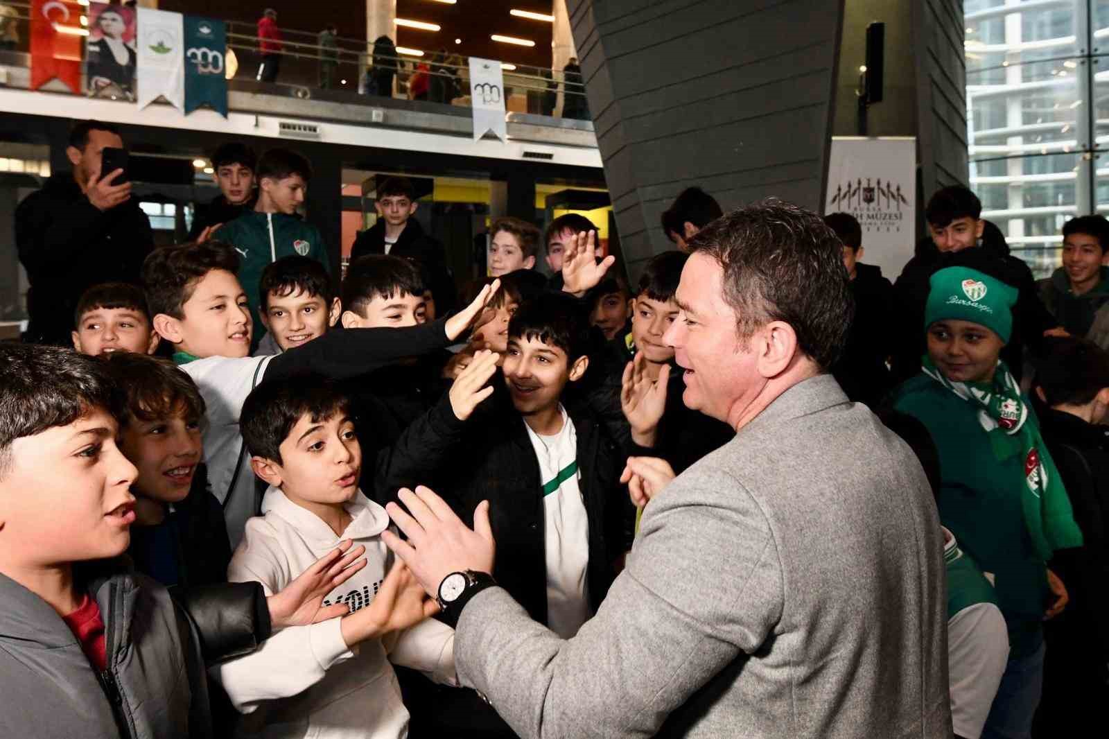 Osmangazi&rsquo;de 90 &ccedil;ocuk Bursasporlu oldu
