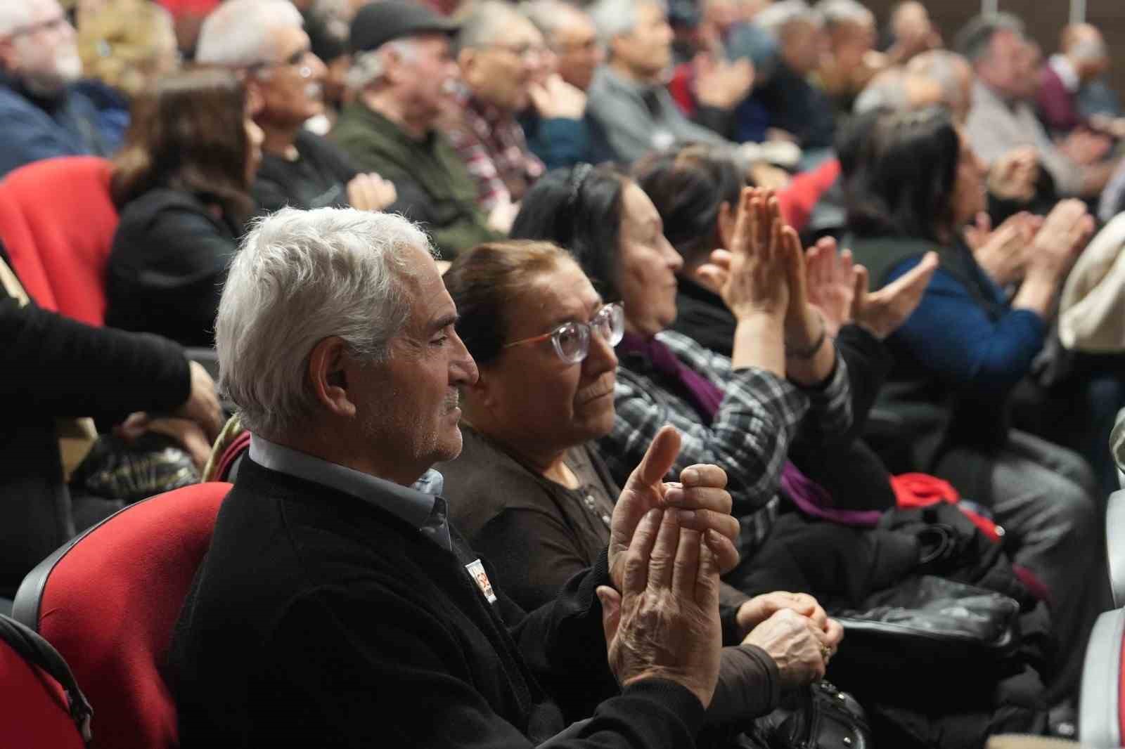 Kartal&rsquo;da Uğur Mumcu anıldı: Mustafa Balbay&rsquo;dan anlamlı s&ouml;yleşi
