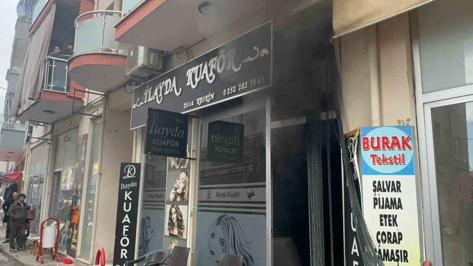 Kuaf&ouml;rdeki yangın hızlı m&uuml;dahale  ile s&ouml;nd&uuml;r&uuml;ld&uuml;
