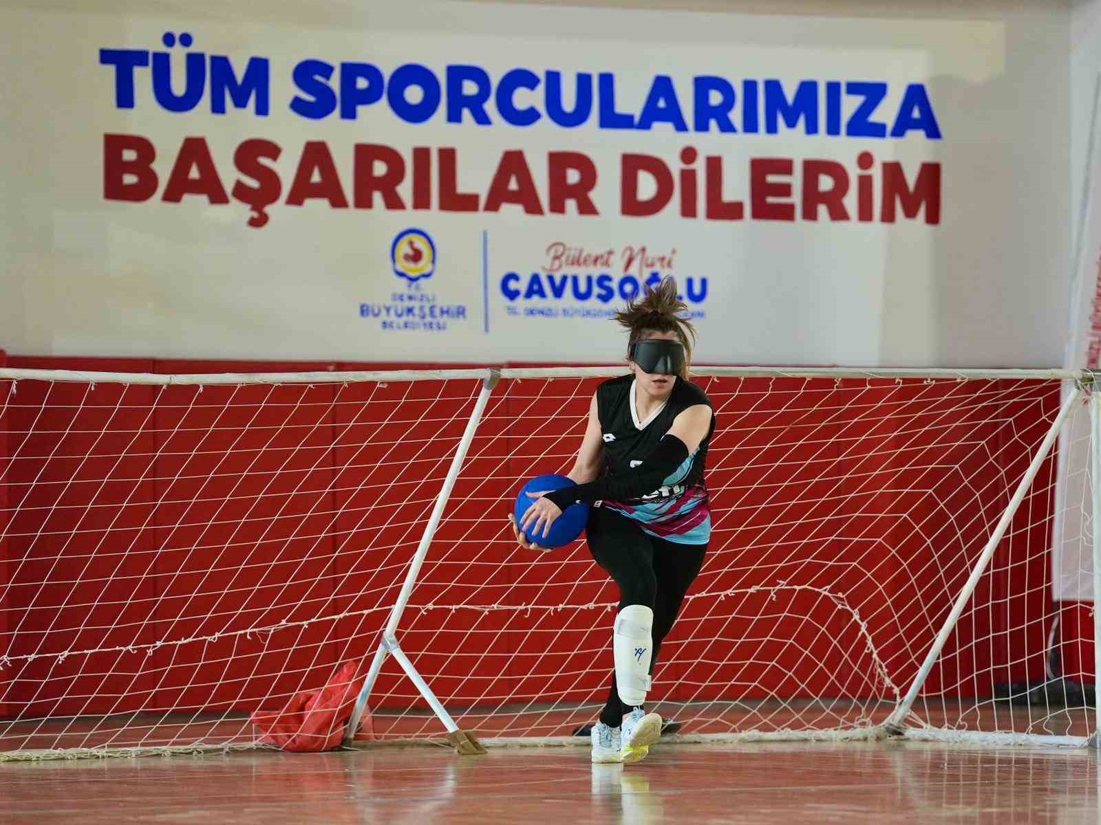 Denizli B&uuml;y&uuml;kşehir&rsquo;den g&ouml;rme engelli sporculara Braille alfabeli madalya

