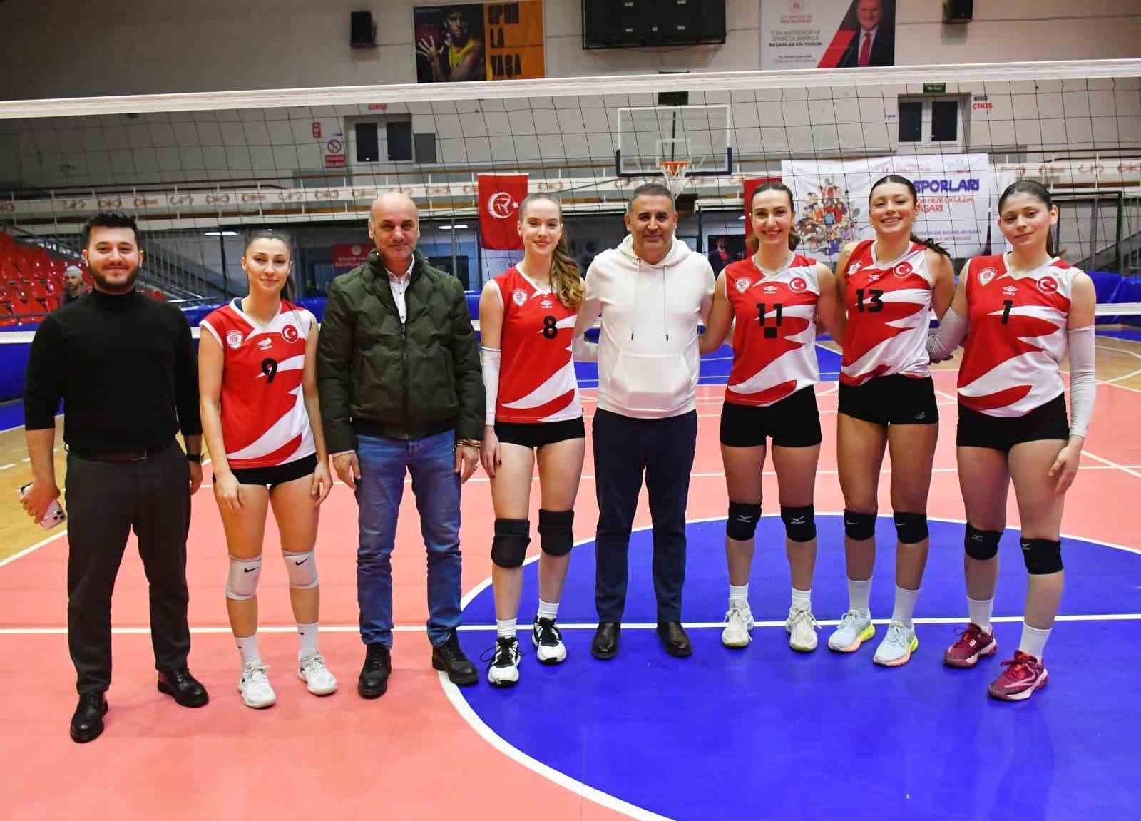 Yunusemre Belediyespor&rsquo;un sultanları ligde kaldı
